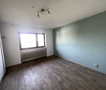 Helle 3-Zimmer-Wohnung mit Balkon und Garage - Photo 1