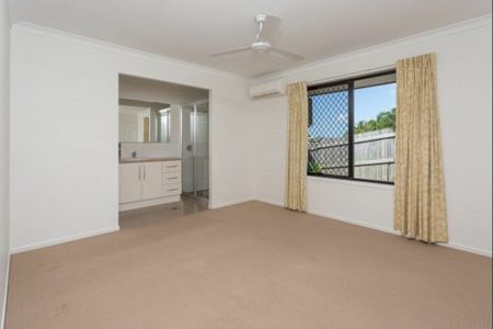 4-Bedroom Family Home in Eimeo - Photo 3