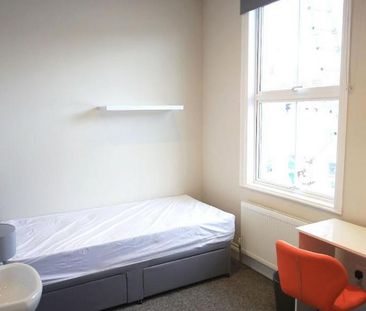 5 bedroom terraced house to rent - Photo 3