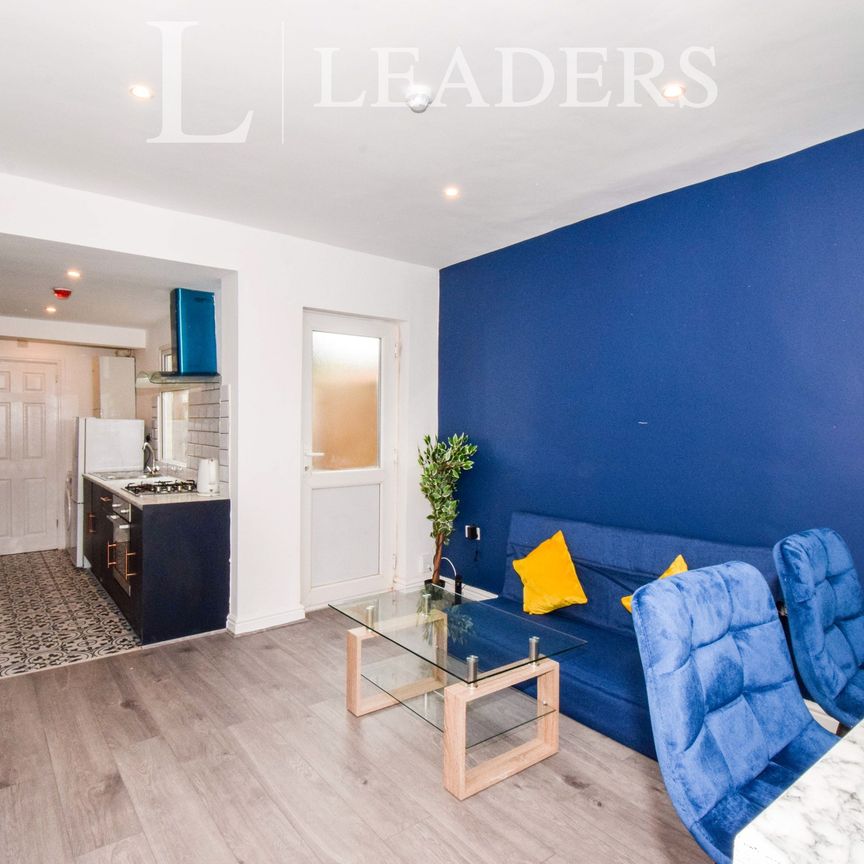 1 bedroom semi detached to rent Russell Street, Loughborough, Leicestershire, LE11 - Photo 1