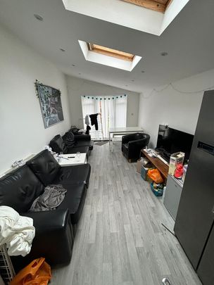 84 TEIGNMOUTH ROAD - Photo 1