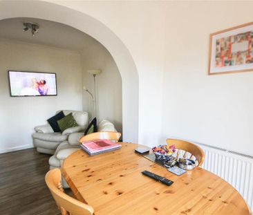 4 bedroom detached house to rent - Photo 3