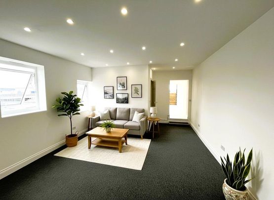 Studio to rent - Photo 1