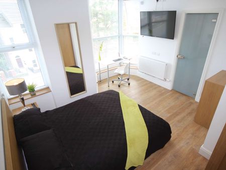 High Specification En-Suite Student Accommodation - Photo 5