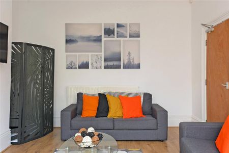 6 bedroom terraced house to rent - Photo 5