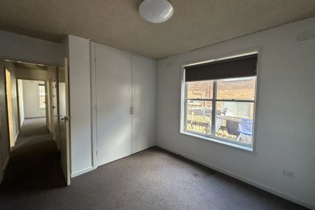 Two Bedroom Unit in a Perfect Location - Photo 2