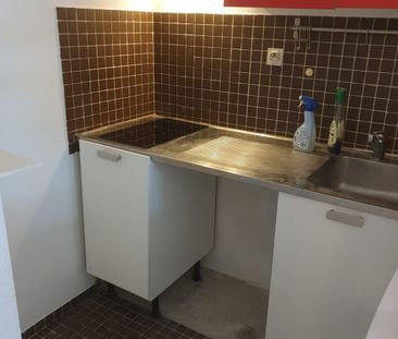 Location Appartement 1 pièce 27m² AIX EN PROVENCE 13100 - Photo 3