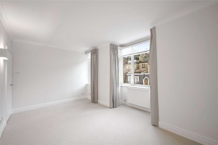 A bright and newly refurbished apartment on Sloane Street - Photo 2