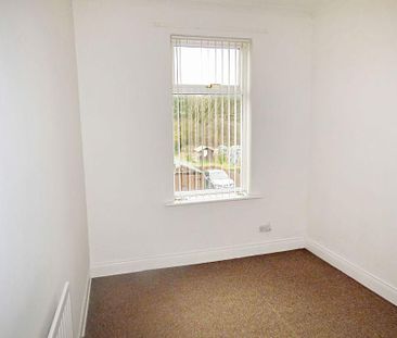 3 bed upper flat to rent in NE22 - Photo 4