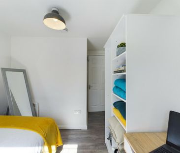 1 bedroom in a house share to rent - Photo 3