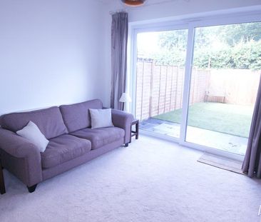 3 bedroom townhouse to rent - Photo 3