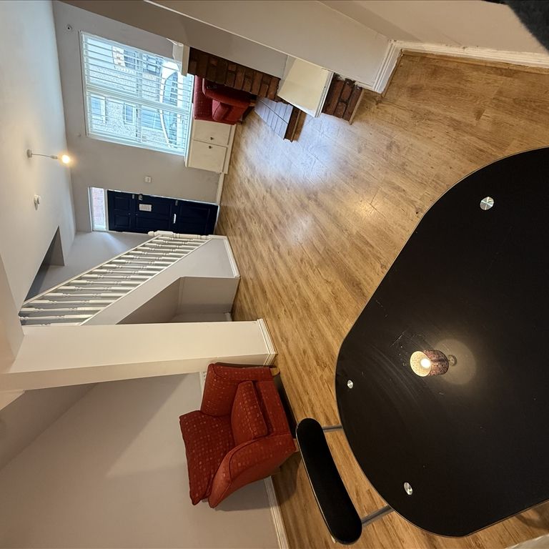 30 Hugh Street - Photo 1