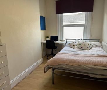 7 bedroom terraced house to rent - Photo 3