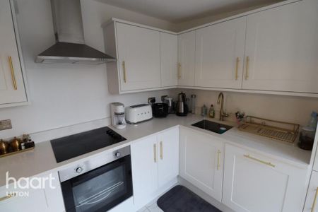 2 bedroom detached bungalow to rent - Photo 5