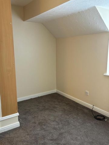 2 bedroom semi-detached house to rent - Photo 3