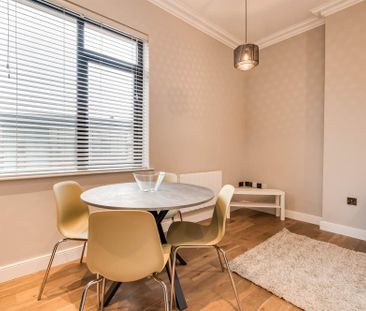 Apt 3,16 Upper Crescent, Belfast, BT7 1NT - Photo 5