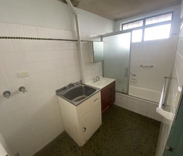 Affordable 2 Bedroom Unit in Handy Moorooka Location! - Photo 5