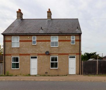 3 bedroom semi-detached house to rent - Photo 4