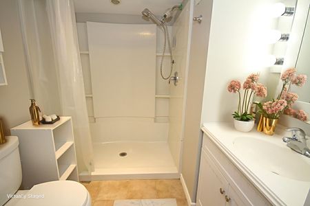 For Lease - 101 Kingsmount Park Road Unit# Lower, Toronto, Ontario - Photo 2