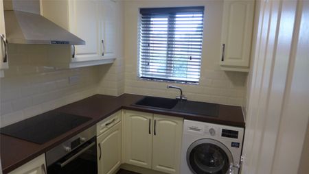 Winsford Court, Allesley Park, Coventry, CV5 - Photo 3