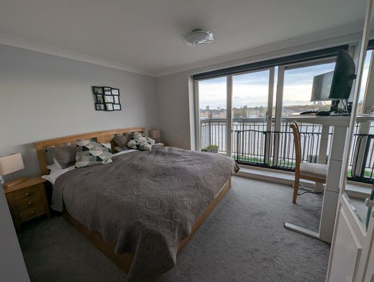 2 Bed Flat, Victoria Wharf, E14 - Photo 1