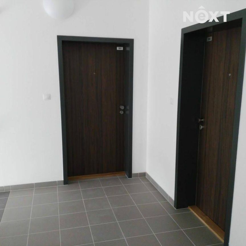 Pronájem bytu 2+kk 55 m², T. G. Masaryka 1067, Horoměřice - Photo 1