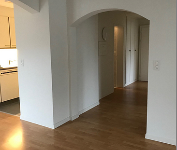 Helle 3.5-Zimmer-Wohnung an zentraler und ruhiger Lage - Photo 3