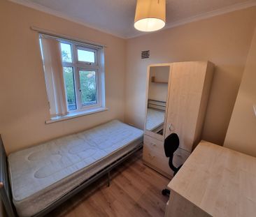 4 Bed Student Accommodation - Photo 6