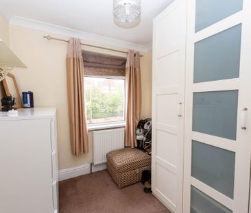 3 bedroom semi-detached house to rent - Photo 5