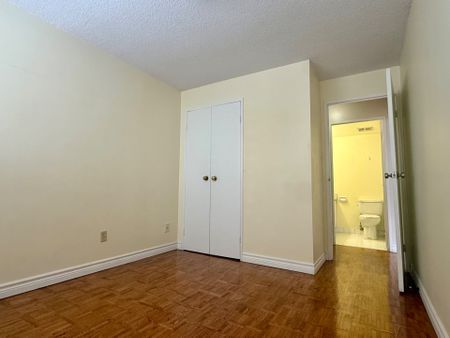 For Lease - 3700 Kaneff Crescent Unit# 603, Mississauga, Ontario - Photo 3