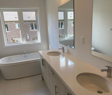 For Lease - 36 John Canning Way, Markham, Ontario - Photo 6