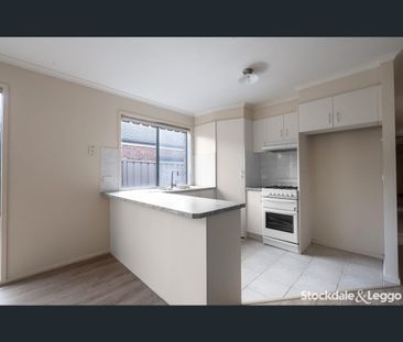 6 Appin Close, Craigieburn, Vic 3064 - Photo 2