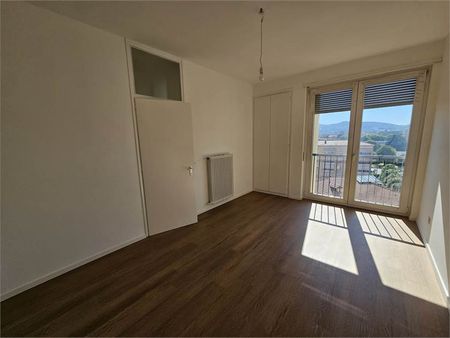 Chiasso, in affitto ottimo 3.5 locali con balcone - Foto 5