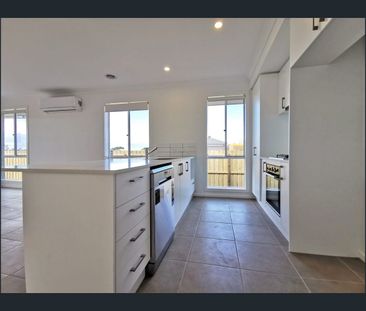 2 Broberg Street, Wyndham Vale, Vic 3024 - Photo 3