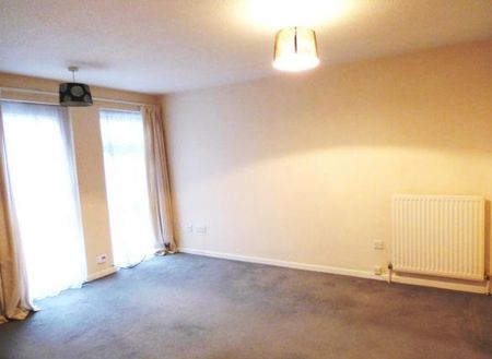 One Bedroom Ground Floor Spacious Maisonette to Rent in High Wycombe - Photo 3