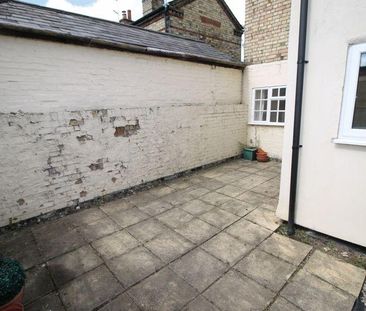 1 bedroom semi-detached house to rent - Photo 3
