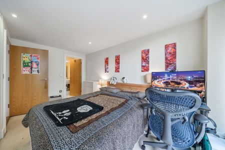 Merryweather Place, London, SE10 - Photo 4