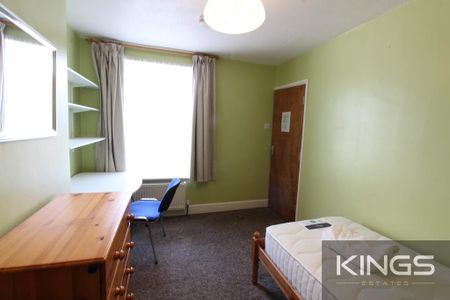 3 bedroom terraced house to rent - Photo 2