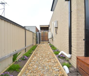 Boutique Style Townhouse! - Photo 5