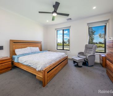 Luxury Family Home - Photo 3