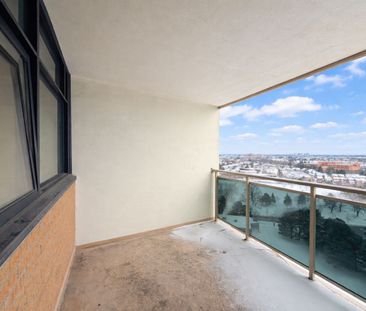 For Lease - 100 Echo Point Unit# 1707, Toronto, Ontario - Photo 6