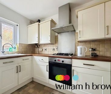 Hallcroft Chase, Colchester - Photo 3