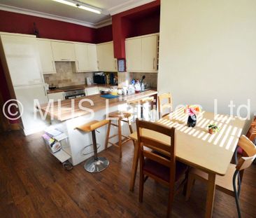 4 Bedroom Mid Terraced House for rent in Mayville Terrace - Photo 5