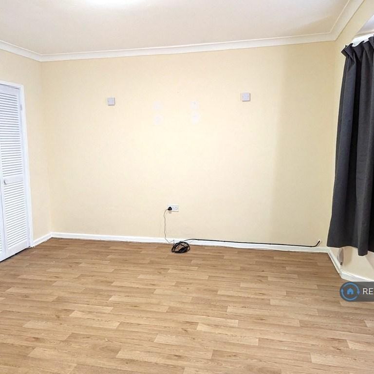 6 bedroom end of terrace house to rent - Photo 1