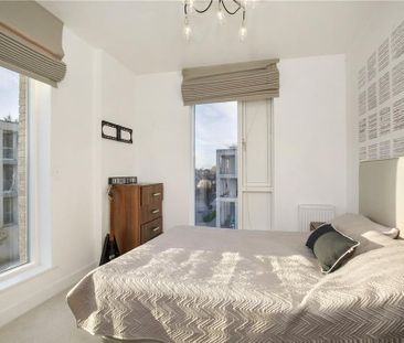 4 bedroom detached house to rent - Photo 5