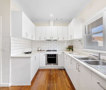 Prime Location – Minutes to Everything You Need! - Photo 4
