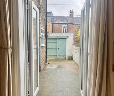 2 bedroom terraced house to rent - Photo 5