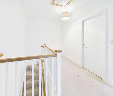 Hurley Drive, Bracknell, Berkshire, RG12 - Photo 3