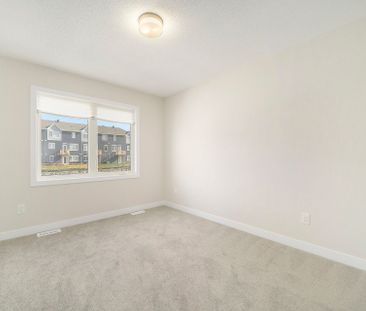 For Lease - 684 Expansion Road, Barrhaven, Ontario - Photo 4