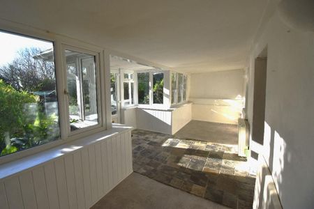 2 bedroom cottage to rent - Photo 2